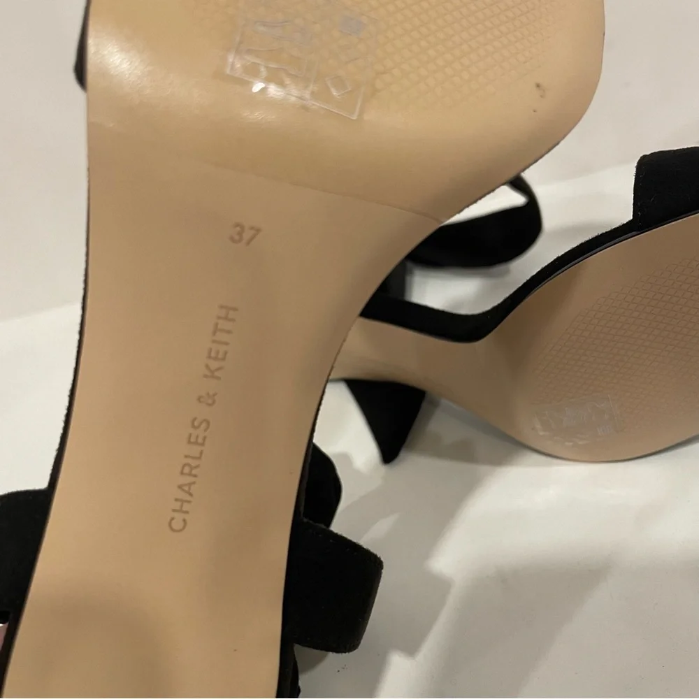 Charles and Keith Eliana Black Textured Tie Around Heeled Sandals Women's Size 7